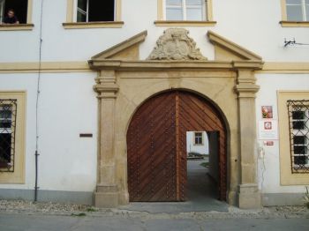 Vrata zámku